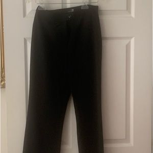 Dress pants! Nice classic! Capri.
